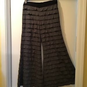 Comfy  XS Ivy Jane Ruffle Pull-On Wide Leg Pants